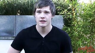 Str8 hunk's finger fun